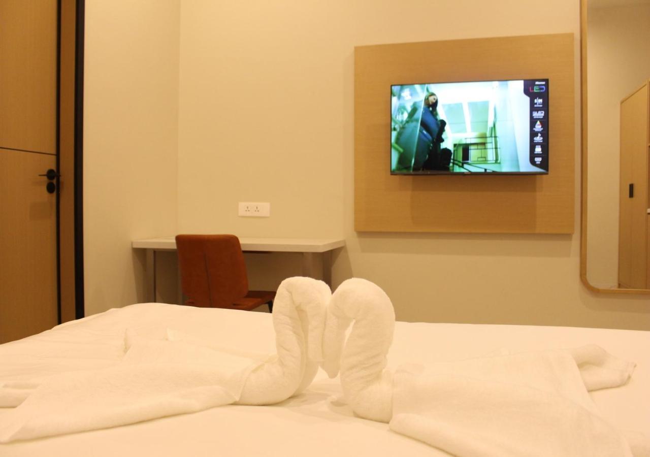 Ixoras Hotel Lemba Kinshasa Extérieur photo