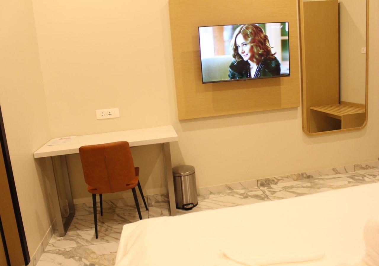 Ixoras Hotel Lemba Kinshasa Extérieur photo