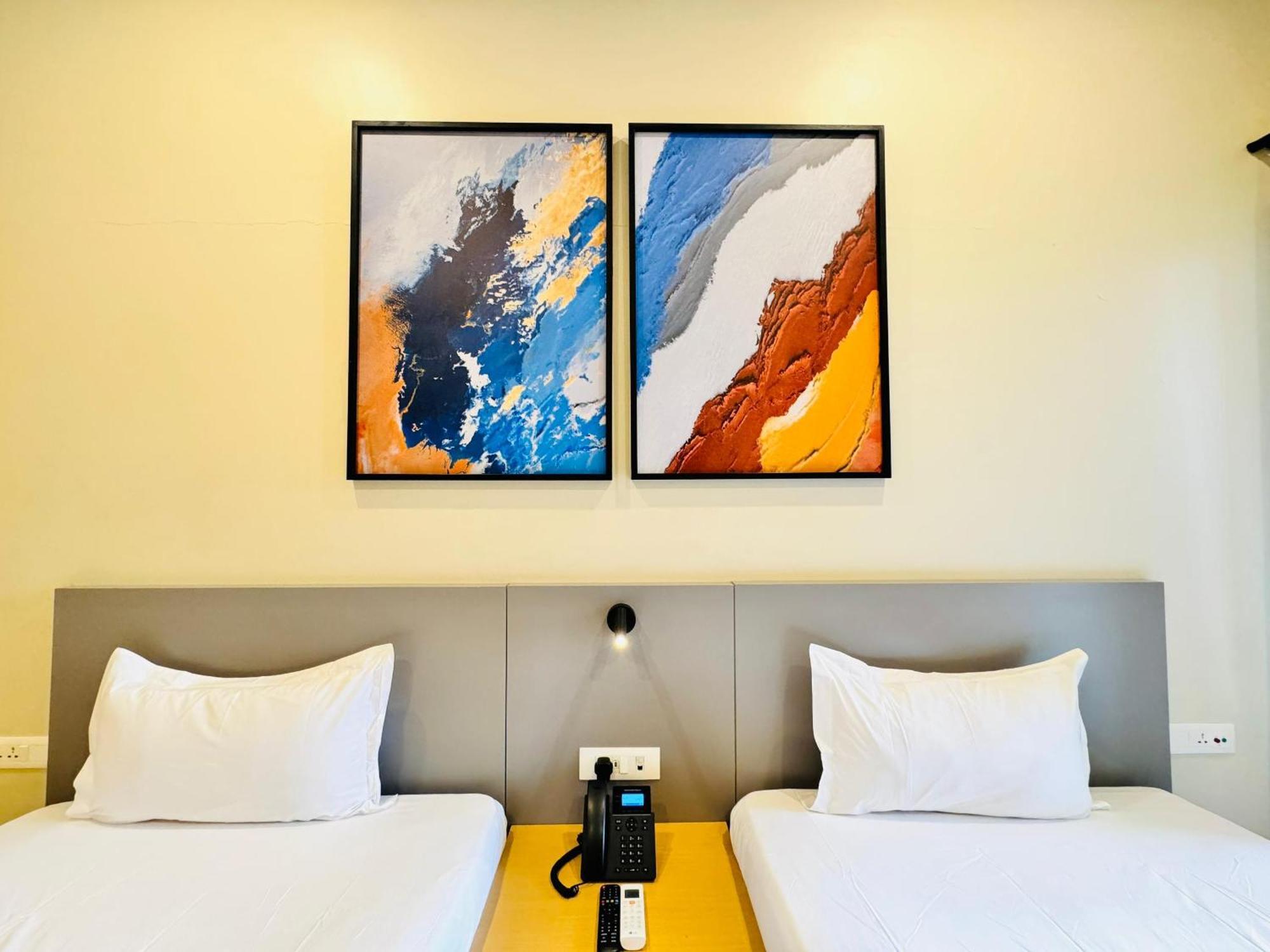 Ixoras Hotel Lemba Kinshasa Extérieur photo