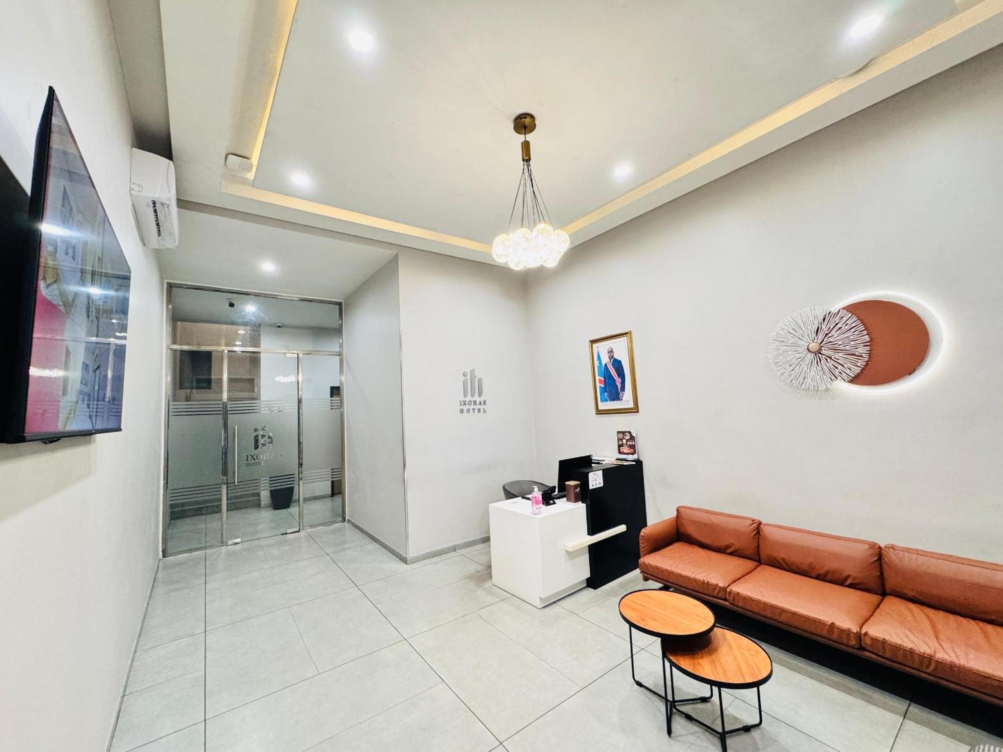 Ixoras Hotel Lemba Kinshasa Extérieur photo